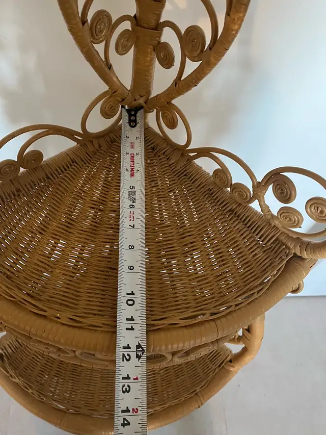 Wicker Rattan Corner Shelf Etagere Vintage Boho Plants GREAT in Bookcases & Shelving Units in City of Toronto - Image 10