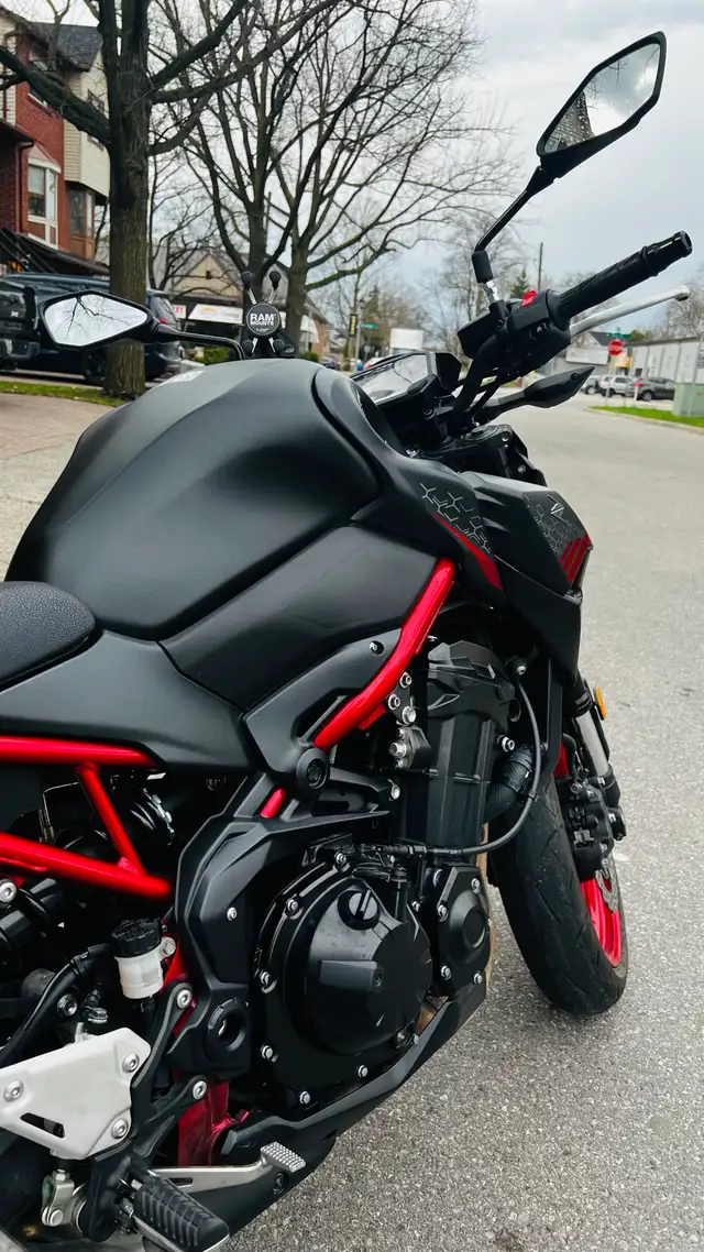 Motorcycle Kawasaki Z900 -2021 in Sport Bikes in Oakville / Halton Region - Image 7