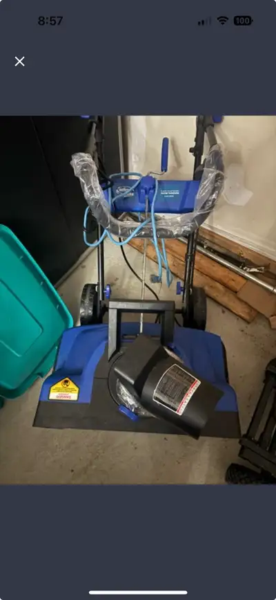 SNOW JOE 21 INCH ELECTRIC SNOW THROWER, View more