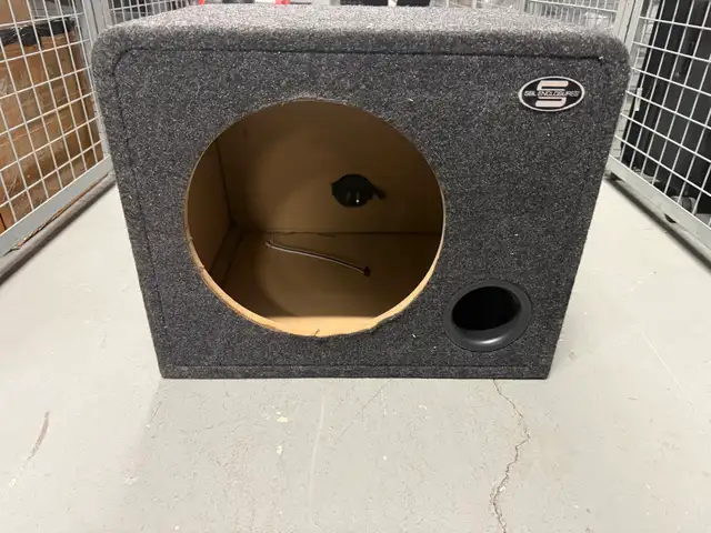 sub woofer box 12”484540773261660161