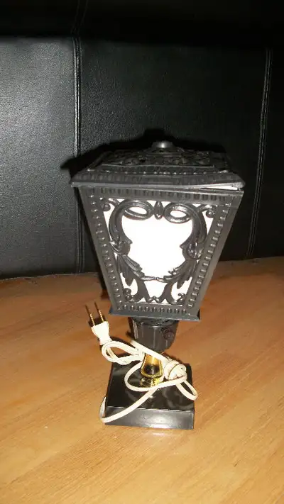 ** Retro '40's-'80's Table, Floor, Accent Lamps **, View more
