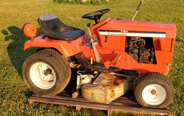 Allis Chalmers AC712H Hydrostatic Garden Tractor - RESTORED in Lawnmowers & Leaf Blowers in Markham / York Region