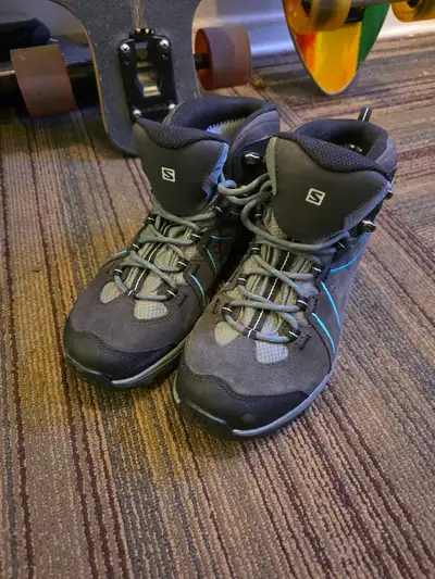 solamon hiking boots women's 6.5, View more