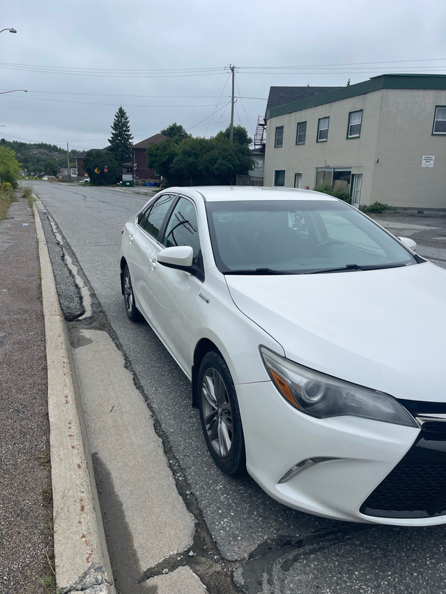 2015 toyota Camry hybird in Cars & Trucks in Sudbury - Image 2