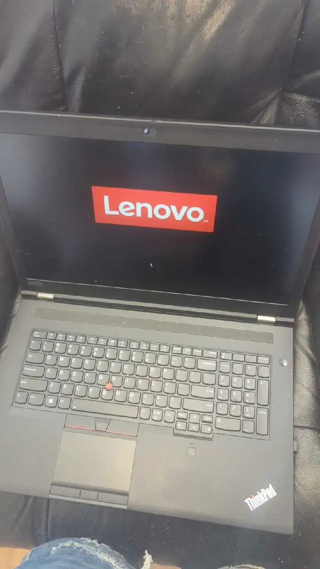 Lenovo Thinkpad P73 in Desktop Computers in Longueuil / South Shore - Image 2