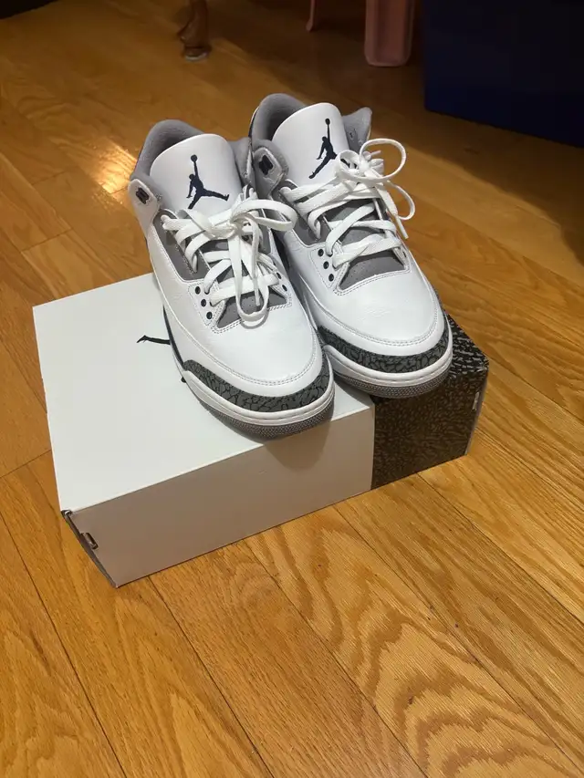 Jordan 3 midnight navy in Men's Shoes in Markham / York Region - Image 2