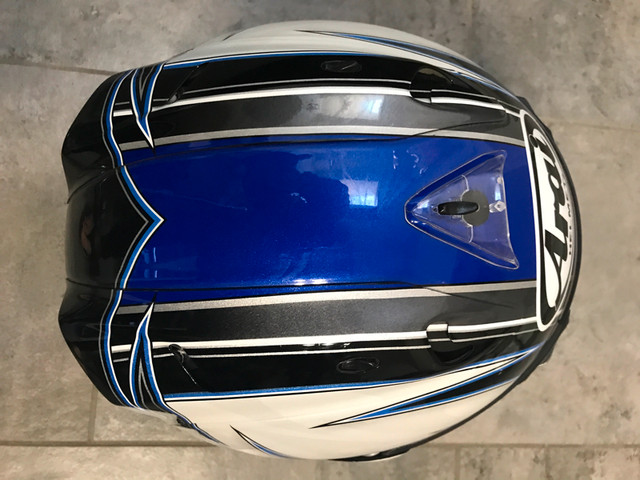 Arai Helmet- Size 59-60 in Motorcycle Parts & Accessories in Vancouver - Image 3