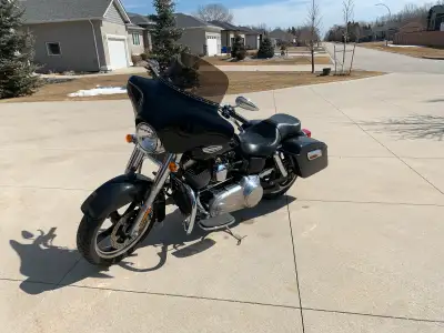 30K kilometres. Has quick detach fairing instead of mirror. Comes with cloth lower wind screens and...