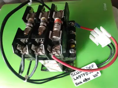 Schneider LA9TFD32A 50VA 600VAC to 24VAC Control Circuit Transfo, View more