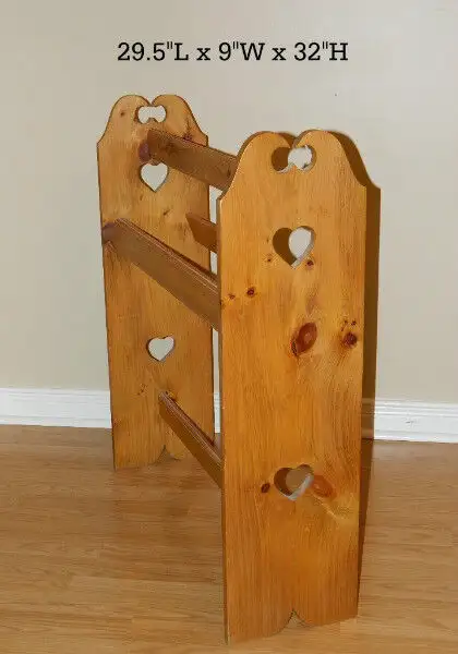 Wood Bookshelf & Quilt stand Heart in Other in Oshawa / Durham Region - Image 5