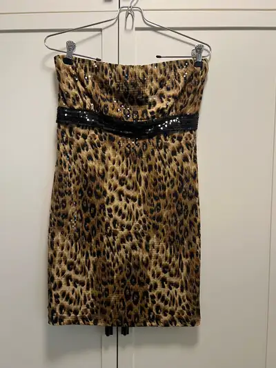 strapless top size small, View more