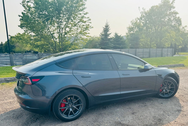 2022 Tesla Model 3 Long Range AWD – Excellent Shape in Cars & Trucks in Oakville / Halton Region - Image 4