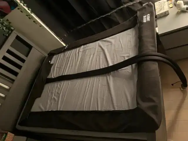 8 Eight Sleep Pod 3 Cover + Hub (FULL Size) + Extra Cover in Bedding in Burnaby/New Westminster - Image 4