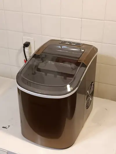 Frigidaire Ice Maker (EFIC206-COPPER), View more