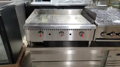 Commercial Thermostatic 36" Griddle For Sale- NAT/Propane Specifications: * Heavy duty stainless ste...
