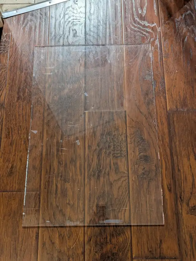 5 Used Assorted Size Good Solid Clear Plexiglass/Acrylic Sheets in Windows, Doors & Trim in London - Image 4