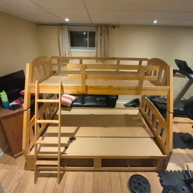 Hardwood Bunk bed in Beds & Mattresses in Kingston - Image 3