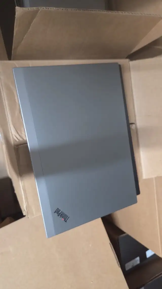 Lenovo ThinkPad T490s – Touchscreen | i5 8th Gen | 16GB | 256GB in Laptops in Mississauga / Peel Region - Image 3