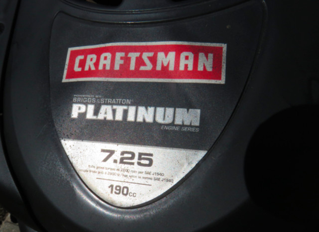 CRAFTSMAN, BRIGGS & STRATTON LAWN MOWER FOR SALE in Lawnmowers & Leaf Blowers in Moncton