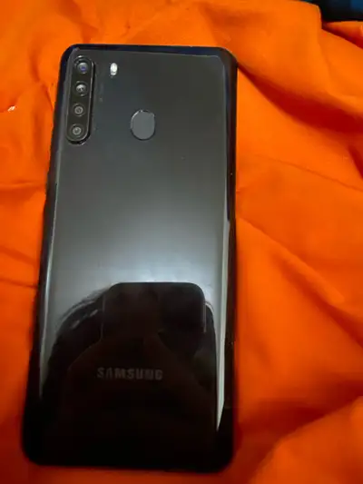 Selling a Samsung A21 because I got a new phone so no longer need Is in good working condition Selli...