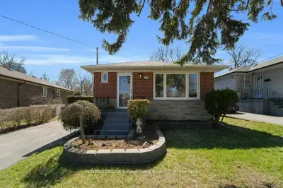 HOUSE FOR RENT – SCARBOROUGH 73 Tansley Ave, Scarborough  Main Floor Bungalow  3 Bedrooms  1 Bath...