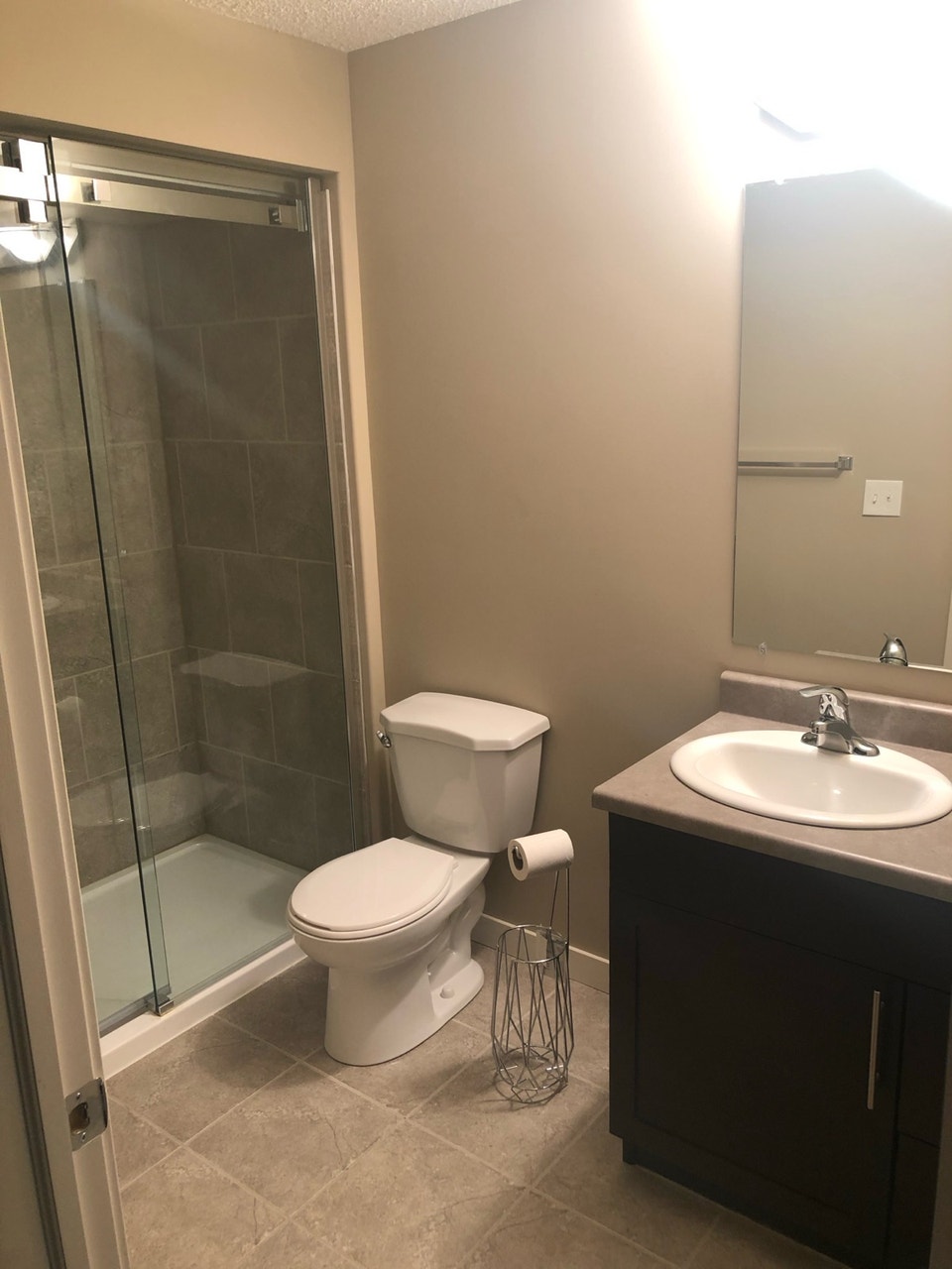 Double Car Garage Duplex for Rent 4