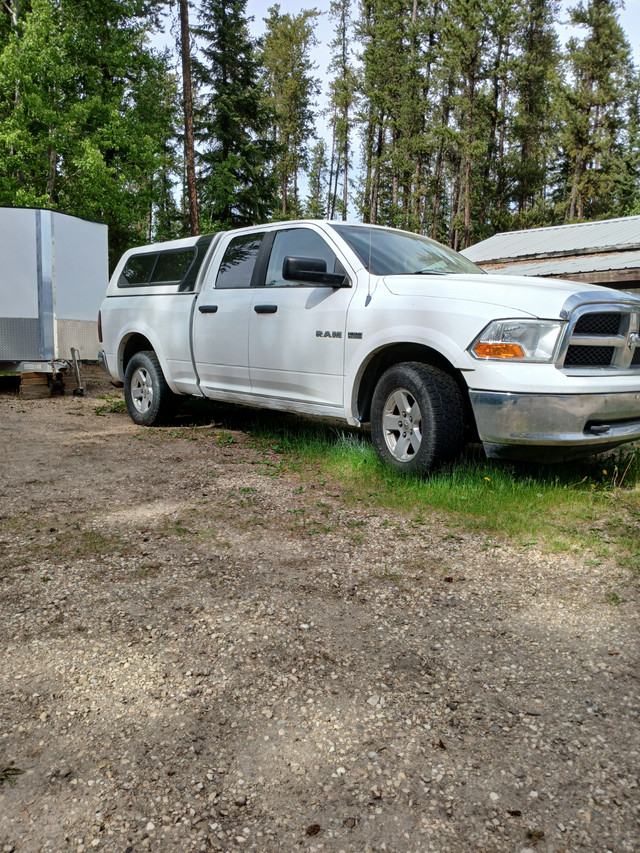 2010 ram 1500 in Cars & Trucks in Edmonton - Image 3