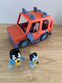 Bluey Car and Figures