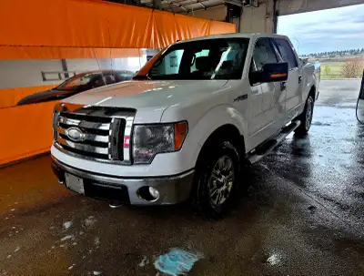 Amazing Condition 2009 Ford F-150 XLT 4x4 • Low Kms! • Carfax Available Very well maintained truck w...