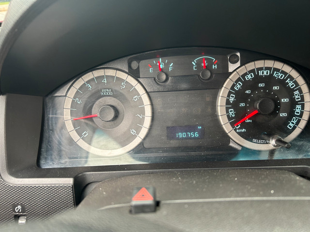 ford escape 2010 for sale in Cars & Trucks in Mississauga / Peel Region - Image 4