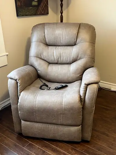 VivaLift Power Lift Recliner Elegance 2: Deep Recline Position, Memory Remote, Power Headrest & Lumb...
