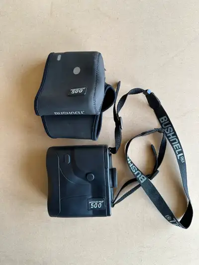 Bushnell Yardage Pro 500 with case, View more