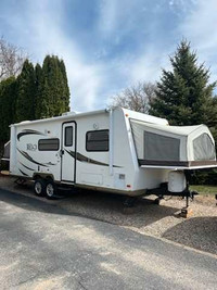 2012 Forest River Rockwood Roo 233S- 3 pop out beds, suv towable
