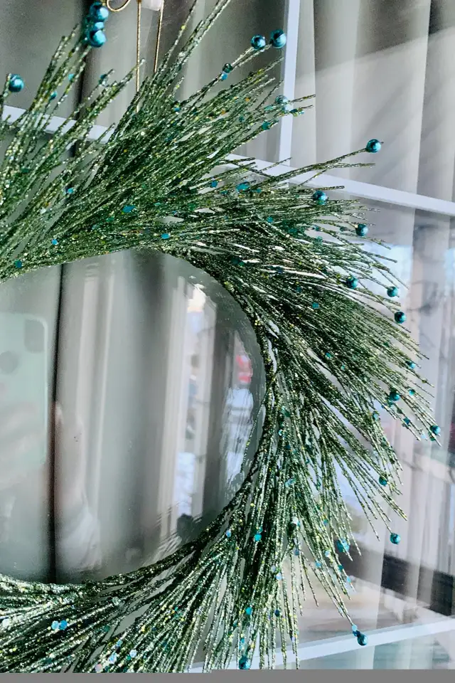 Blue/Green Pretty Christmas 12” Wreath in Home Décor & Accents in Calgary - Image 5