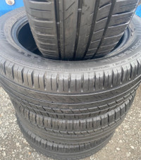 4 pneus d’été usagés à vendre // NOKIAN  205/55R16 94H