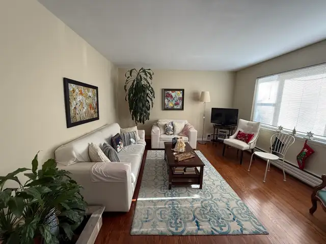 2-Bdrm apartment in quiet 6-plex bldg.