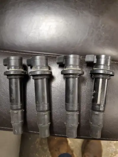 2002 - 2006 Yamaha YZF-R1 Ignition Coilpacks (Coil On Plug) OEM Original Yamaha Part, not aftermarke...