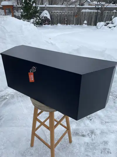 Never used , too large for my trailer. Lockable, like new. 36 inches long, 12 inches wide, 12 high.