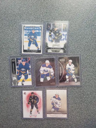 7 cartes de Buffalo Sabres Victor Olofsson varied cards, View more