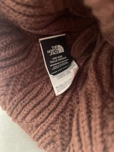 North face toque, View more