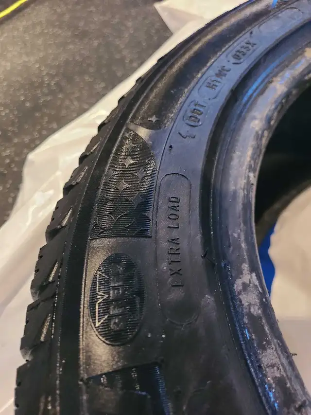 Pneus d'hiver USAGÉS 16po in Tires & Rims in Laval / North Shore - Image 9