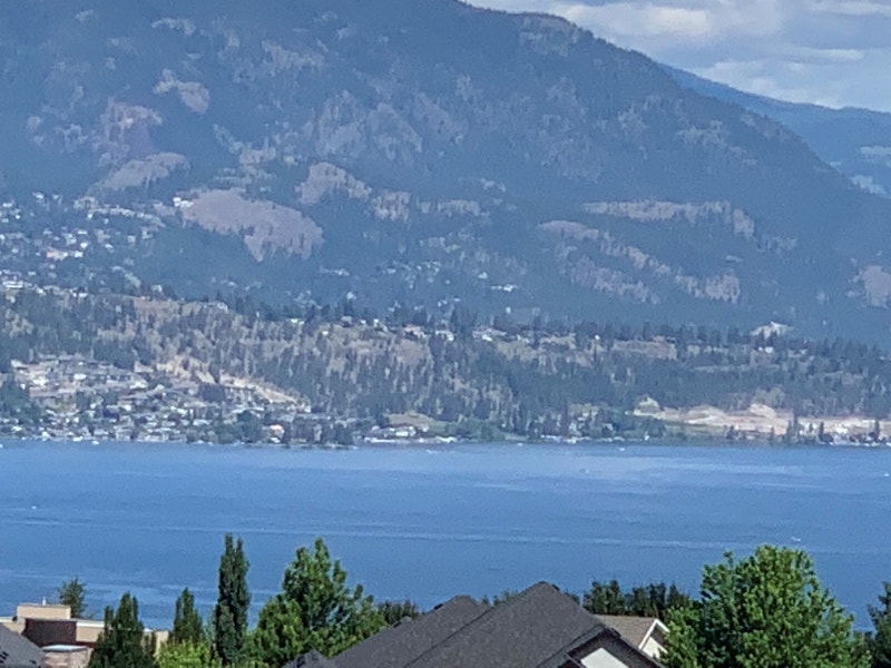 EXECUTIVE FURNISHED 5 BEDROOM HOUSE UPPER MISSION LAKE VIEW Long Term Rentals Kelowna Kijiji