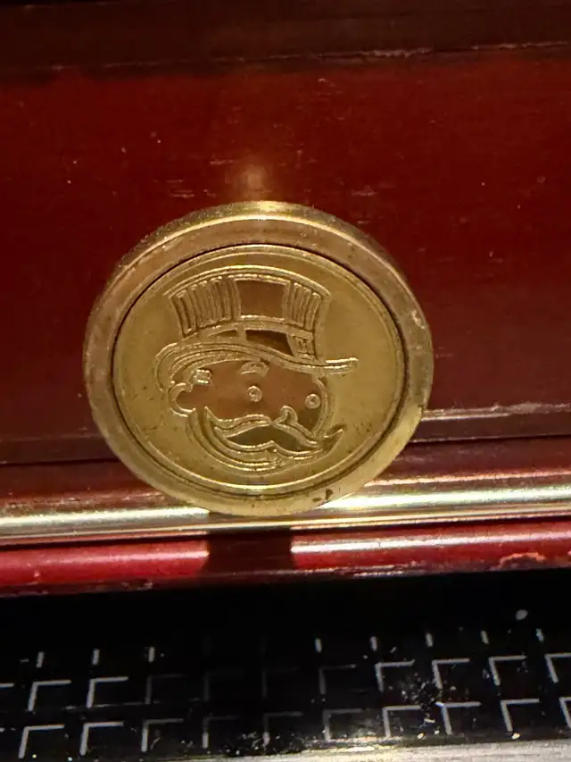 Jeu Monopoly Deluxe de Franklin Mint in Toys & Games in City of Montréal - Image 7