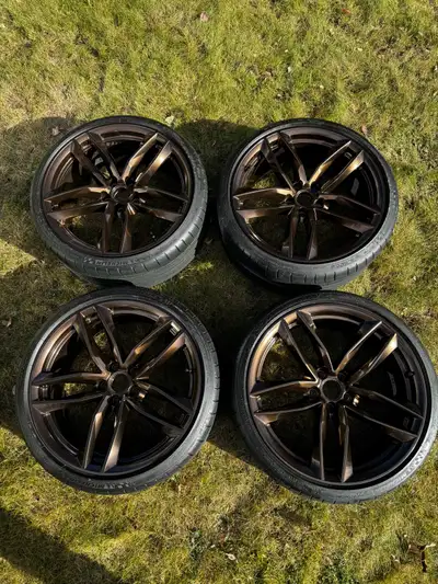 These wheels came off of a b8.5 (2017) Audi S5 Dynamic edition. Wheel and Tire Specifications - The...
