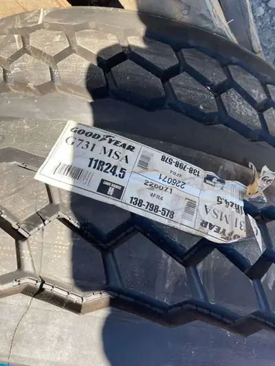 Airdrie View /Pickup (2 ) NEW Tires size - Both -$1200 Goodyear G731 MSA 138798578 11R24.5 *********...