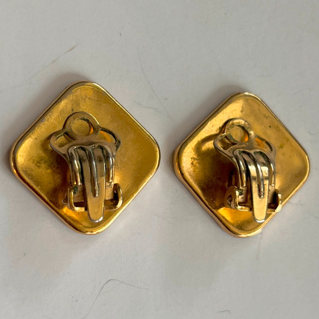 Vintage MCM Damascene Clip on Earrings in Jewellery & Watches in City of Toronto - Image 3