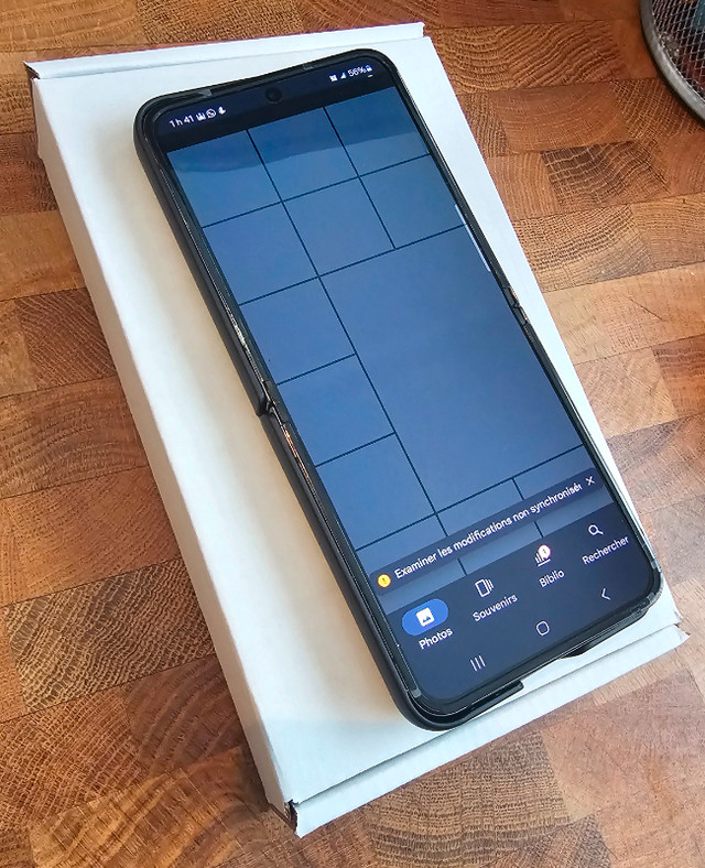 Samsung Galaxy Z-flip 5/256Gb+garantie Samsung care+case 1050$ dans Téléphones cellulaires  à Ville de Québec - Image 4