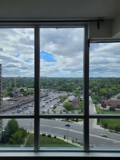 Prime Location 1B+Den Apartment for RENT
