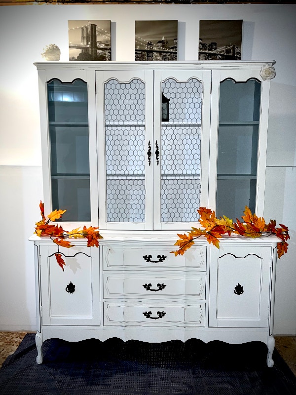 STUNNING French Provincial Farmhouse Buffet / Hutch Hutches & Display