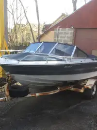 ABSOLUTELY BEAUTIFUL 18 FOOT SUNRAY V6 BOWRIDER WITH TRAILER 
